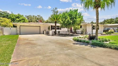 1865 Carpenter Rd, Titusville, FL 32796-1160
