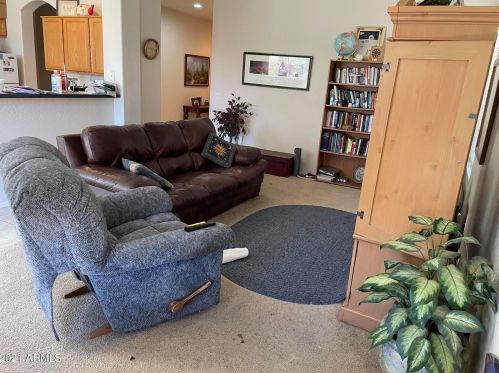 30127 Little Leaf Dr, San Tan Valley, AZ 85143-7519