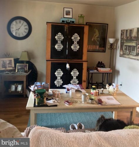 404 Front St, Slaughter Beach, DE 19963-1436