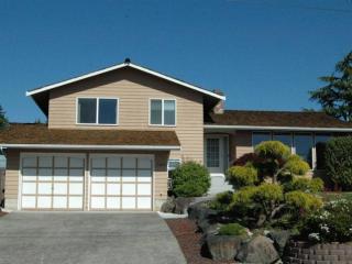 1015 8th Ave, Edmonds, WA 98020-2657