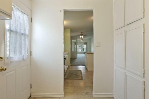 6 Whispering Way, Lodi CA  95242-9563 exterior