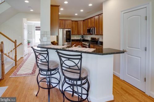 16002 Pitner St, Haymarket VA  20169-4956 exterior