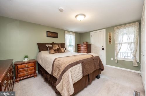 672 Manatawny St, Pottstown PA  19464-9407 exterior