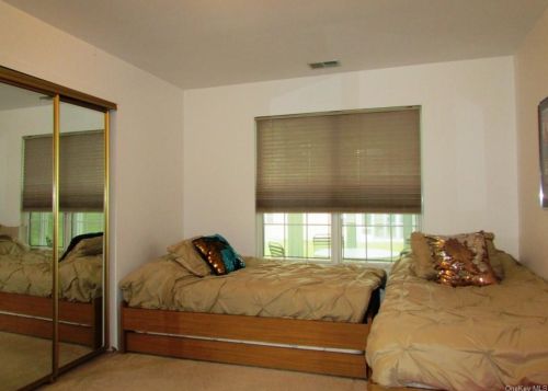 73 Hidden Ridge Dr, Monticello NY  12701-3083 exterior