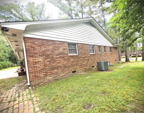 1929 Forest Hills Dr, Fayetteville, NC 28303-4022