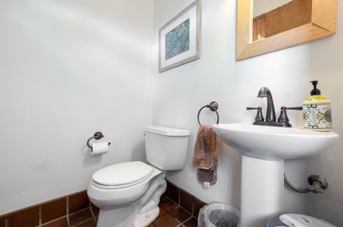 13328 Lakewood Dr, Thiensville WI  53097-2409 exterior