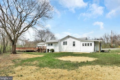 60 Gordon Dr, Carlisle PA  17013-8603 exterior