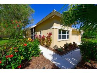 8006 Bobcat Cir, Sarasota, FL 34238-5604