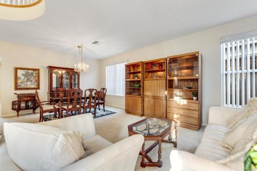 1409 Birdie Dr, Windsor CA  95492-8717 exterior