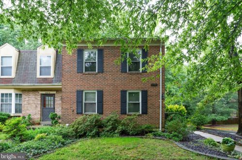 6486 Ohara Ct, Springfield, VA 22152-2100