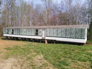 136 Starling Dr, Gastonia NC  28056-7102 exterior