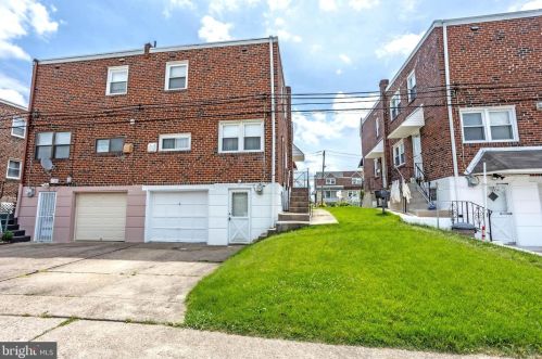 8932 Fairfield St, Philadelphia PA 19152-3405 exterior