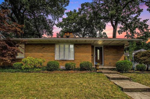 908 Grove St, Mishawaka, IN 46545-6054