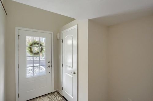3110 Raintree Dr, Gibsonia, PA 15044-8130