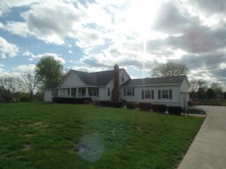 415 Hawkins Rd, Clarksville, TN 37040-4427