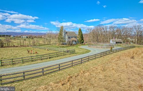 39090 Dobbins Farm Ln, Lovettsville, VA 20180-2750