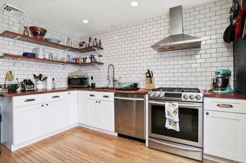 28 3rd St, Stamford, CT 06905-5106