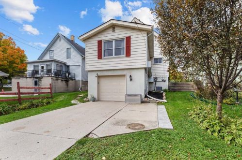 545 7th Ave, West Bend WI  53095-3915 exterior