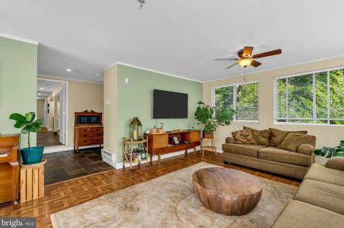 16 Bayberry Rd, Princeton NJ  08540-7417 exterior