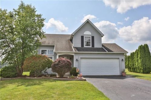6 Ardsley Cir, Clifton, NY 14428-9750