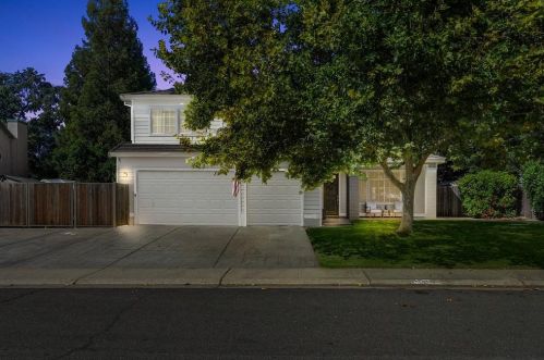 2862 Aquamarine Cir, Rescue CA  95672-9307 exterior