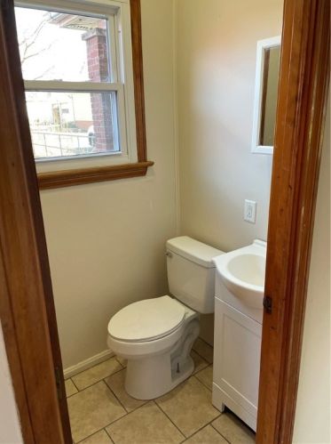 1705 Moravia St, New Castle PA  16101-5806 exterior