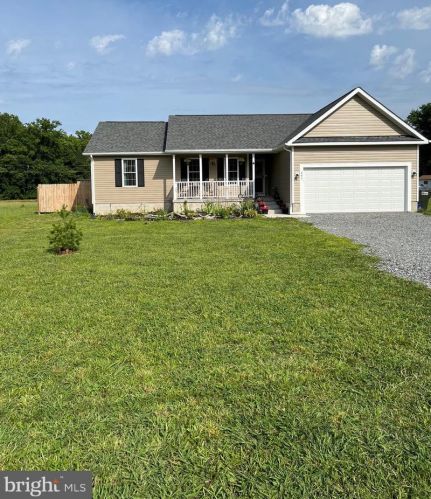 497 Currioman Dr, Montross, VA 22520-4106