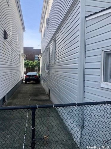 101-17 85th Rd, Jamaica, NY 11418-1013