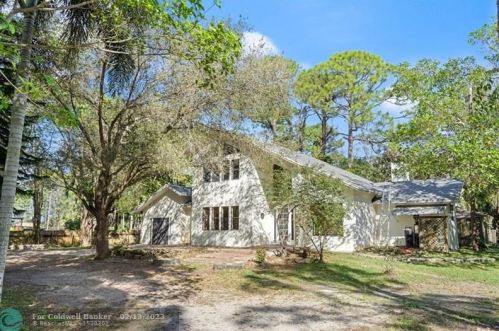 17927 72nd Rd, Town Of Loxahatchee Groves, FL 33470-2907