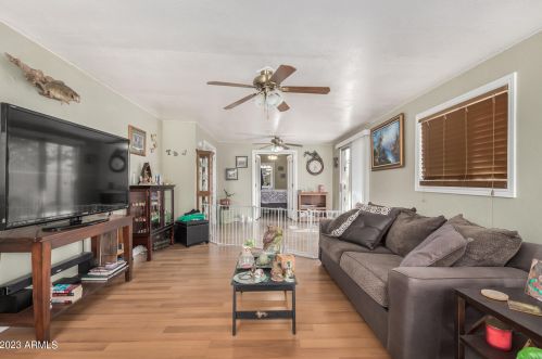 4722 Wahalla Ln, Glendale AZ 85308-7081 exterior