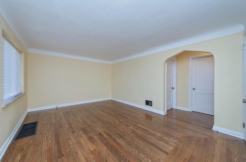 2860 Carroll Ave, Cincinnati, OH 45248-6206