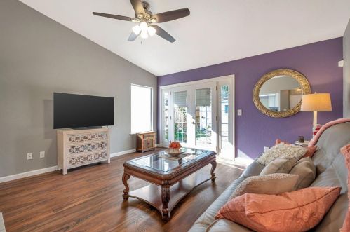 9440 Trenholm Dr, Elk Grove CA  95758-6534 exterior