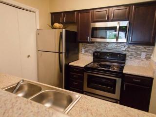 5600 Briar Oak Ln, Raleigh NC  27612-2538 exterior