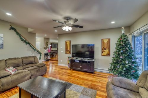 6 Cres Vw, Rock Hill NY  12775-6629 exterior