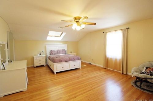 105 Edgefield Ave, Milford CT  06460-7833 exterior