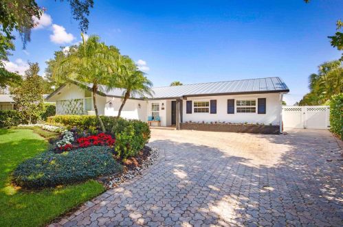 801 Fairhaven Dr, West Palm Beach, FL 33408-5205