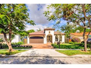 1875 14th St, Miami, FL 33145-1407