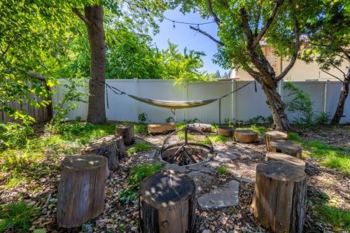 218 Sandalwood Ct, Vacaville CA  95687-5238 exterior