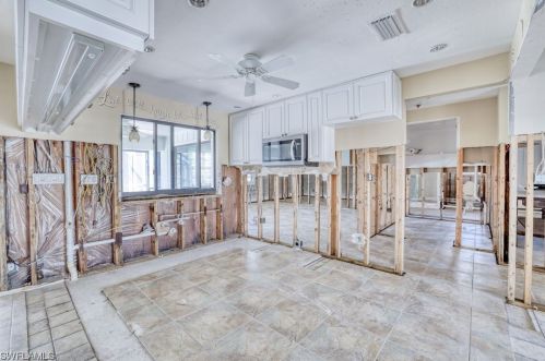 411 Lake Murex Blvd, Sanibel FL  33957-5536 exterior