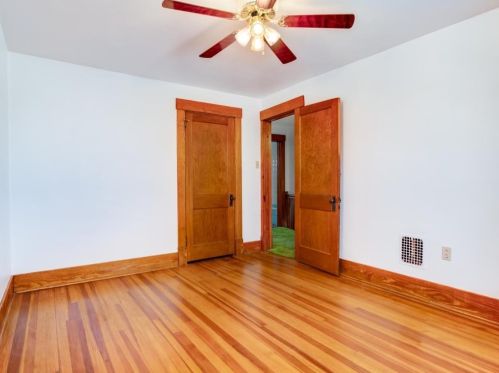 825 12 St, Ambridge PA 15003-1942 exterior