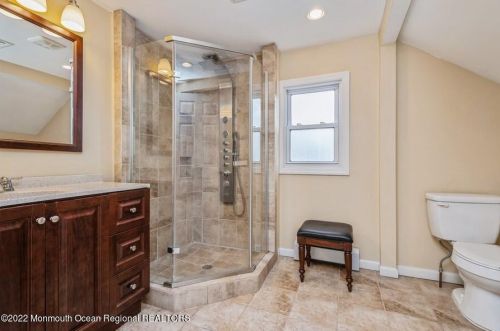 476 Jackson Ave, Bricktown NJ 08723-5162 exterior