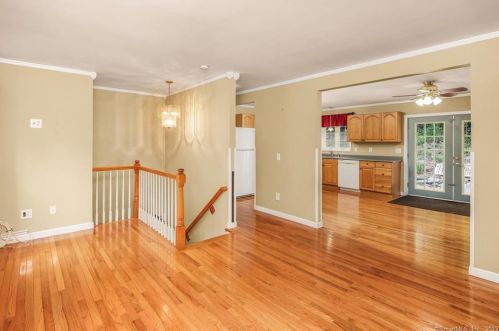 364 Turkey Hill Rd, Haddam CT  06438-1262 exterior