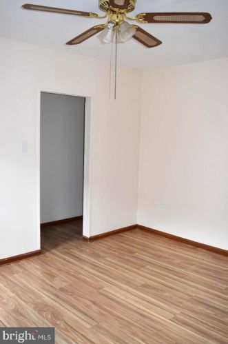 410 Porter St, Wilmington, DE 19805-4062