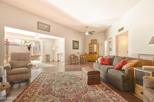 10540 Palmeras Dr, Sun City, AZ 85373-1940