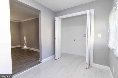 511 4th St, Laurel DE  19956-1506 exterior