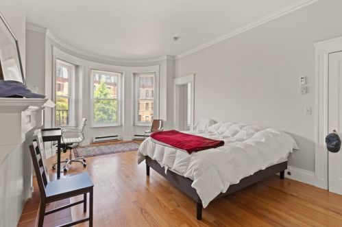 230 Newbury St, Boston MA  02116-2567 exterior