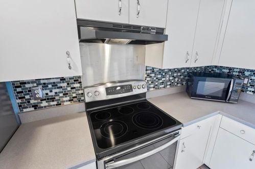 1845 Mango Tree Dr, Edgewater FL 32141-3925 exterior