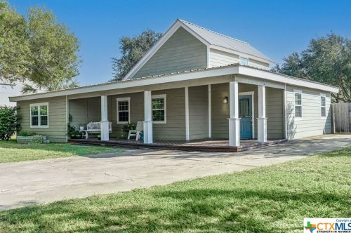 316 El Camino Real St, Green Lake, TX 77979-4916
