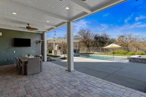 10817 Goldsborough Cir, Valley Home CA 95361-7649 exterior