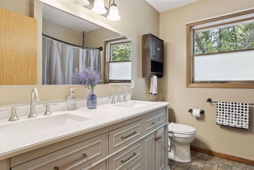 1312 Bilmar Ave, New Johannesburg WI  54017-2302 exterior